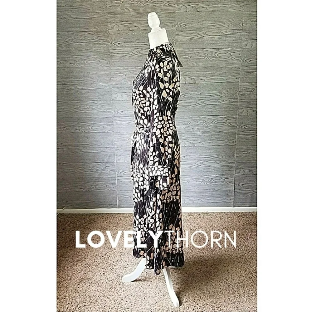 H&M // ltd ed richard allan collaboration satin printed belted dress - Picture 4 of 16